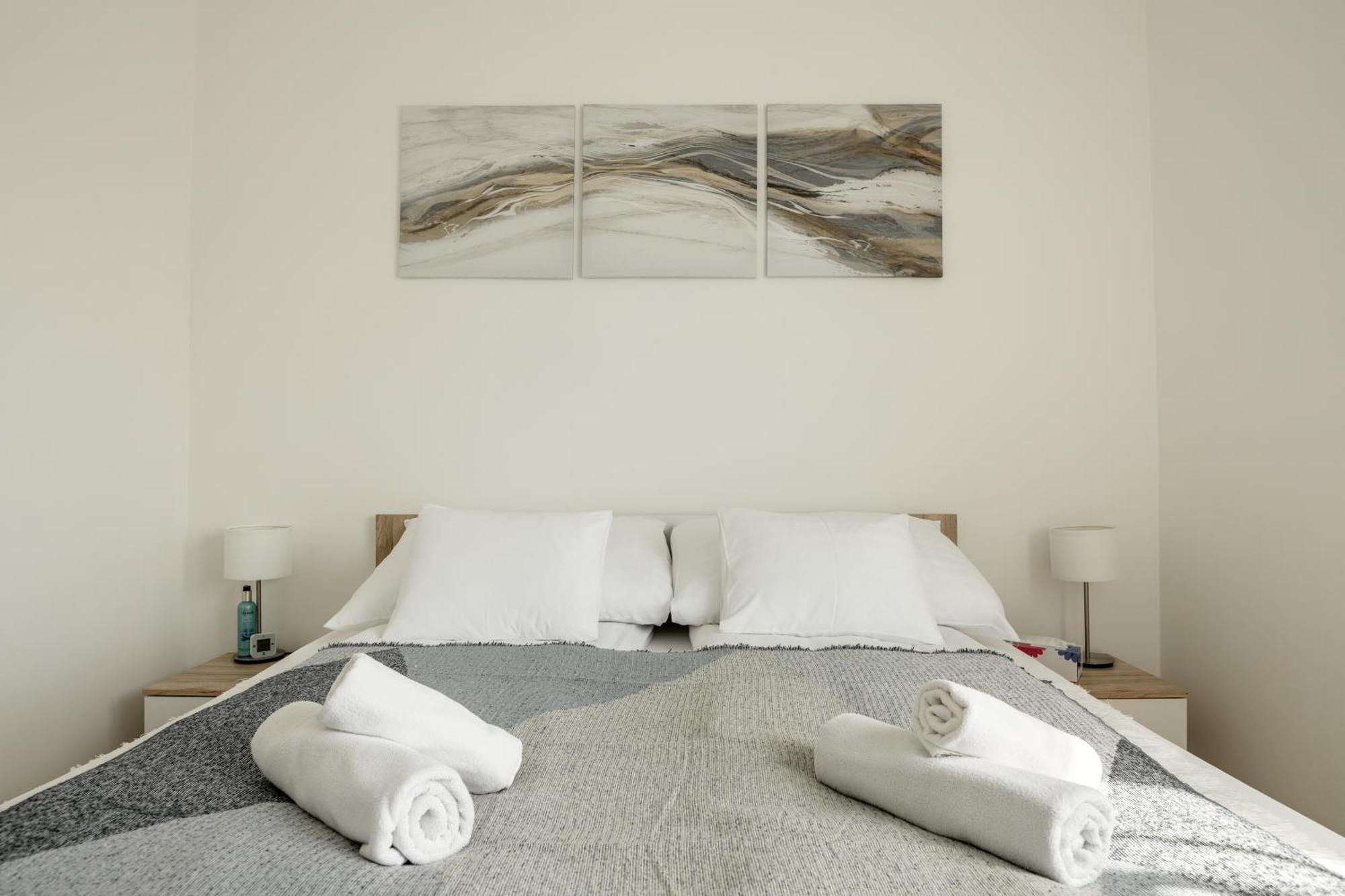 Malompark Apartman With Free Parking เดเบรตเซน ภายนอก รูปภาพ