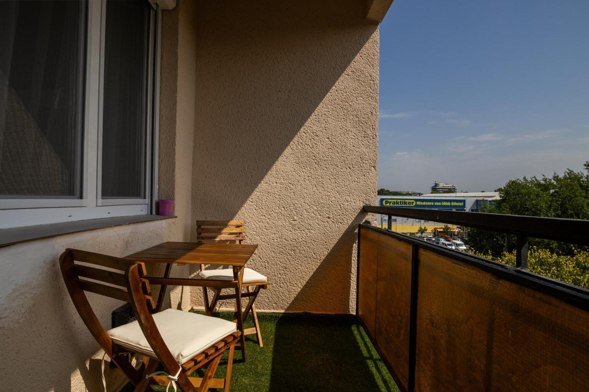 Malompark Apartman With Free Parking เดเบรตเซน ภายนอก รูปภาพ